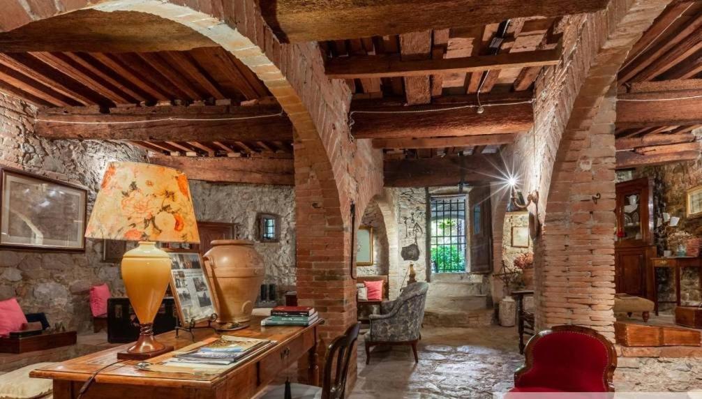 Alojamento de Acomodação e Pequeno-almoço Palazzo Palesa San Casciano dei Bagni